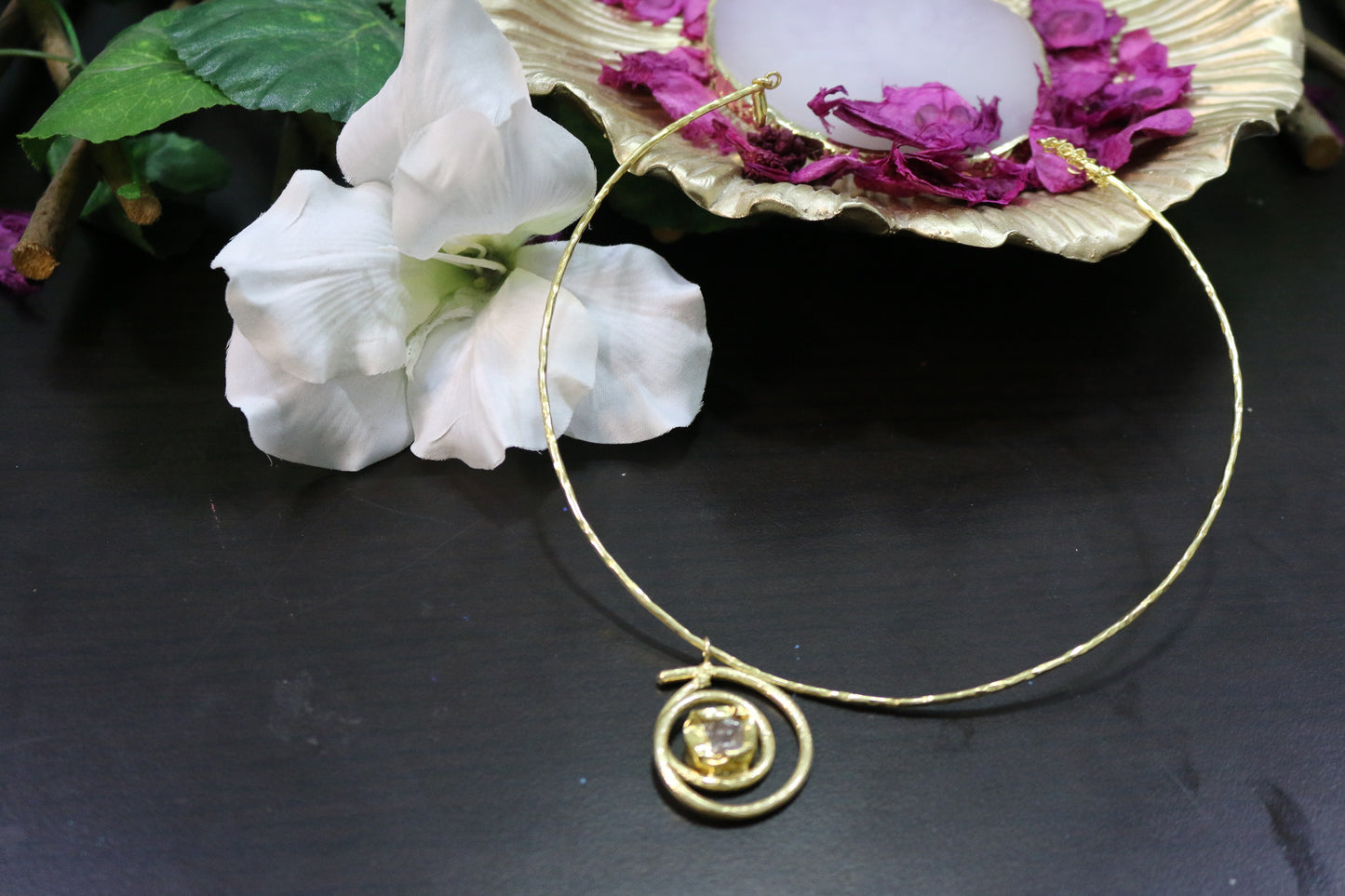 Victoria Simple Brown Stone Choker