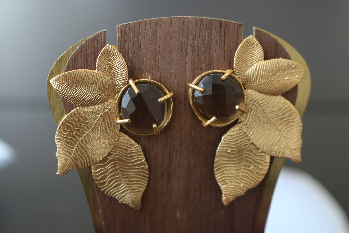 Golden Lilly Classy Ear Studs