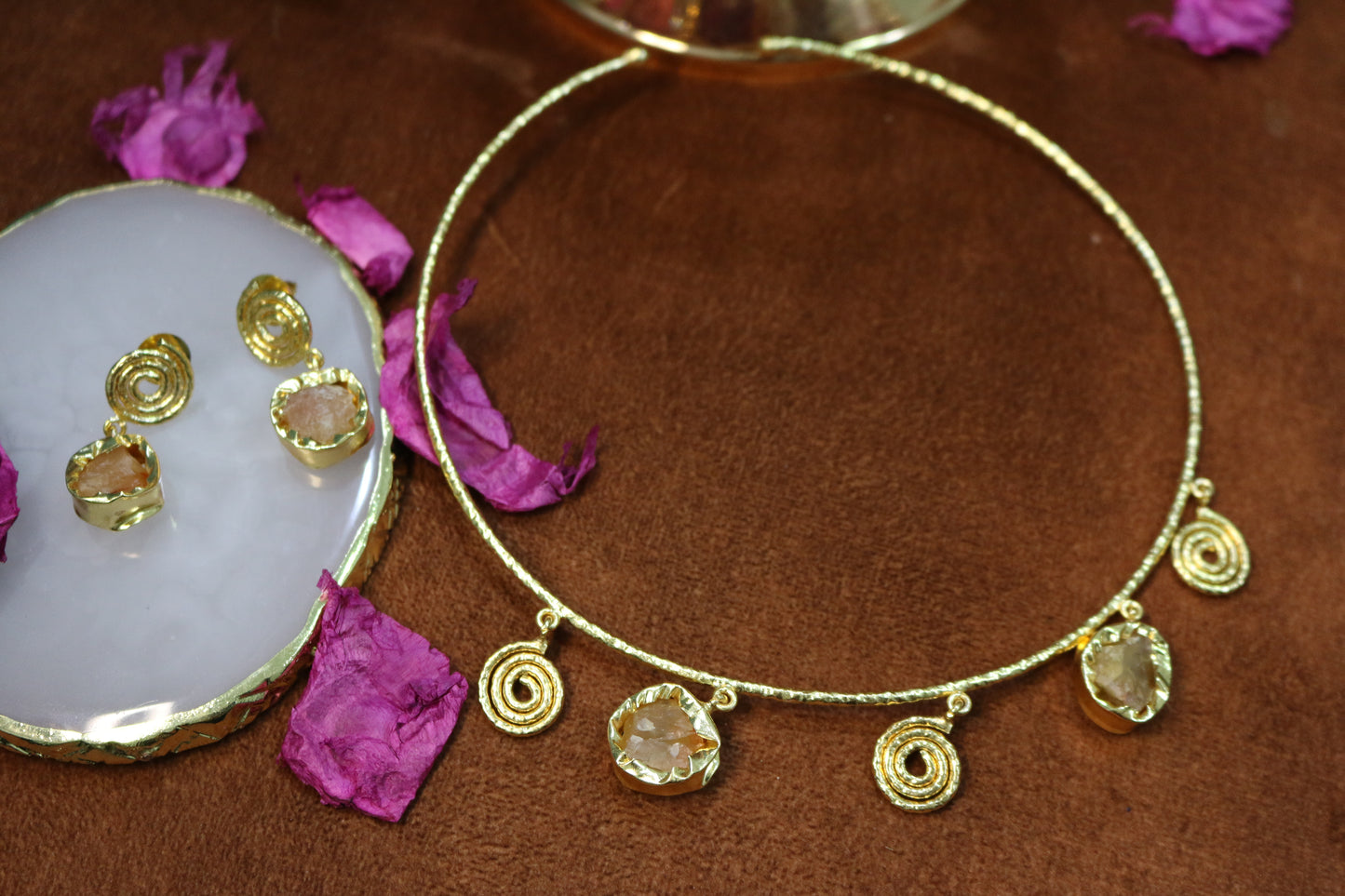 Jingle Elegant Neck Choker