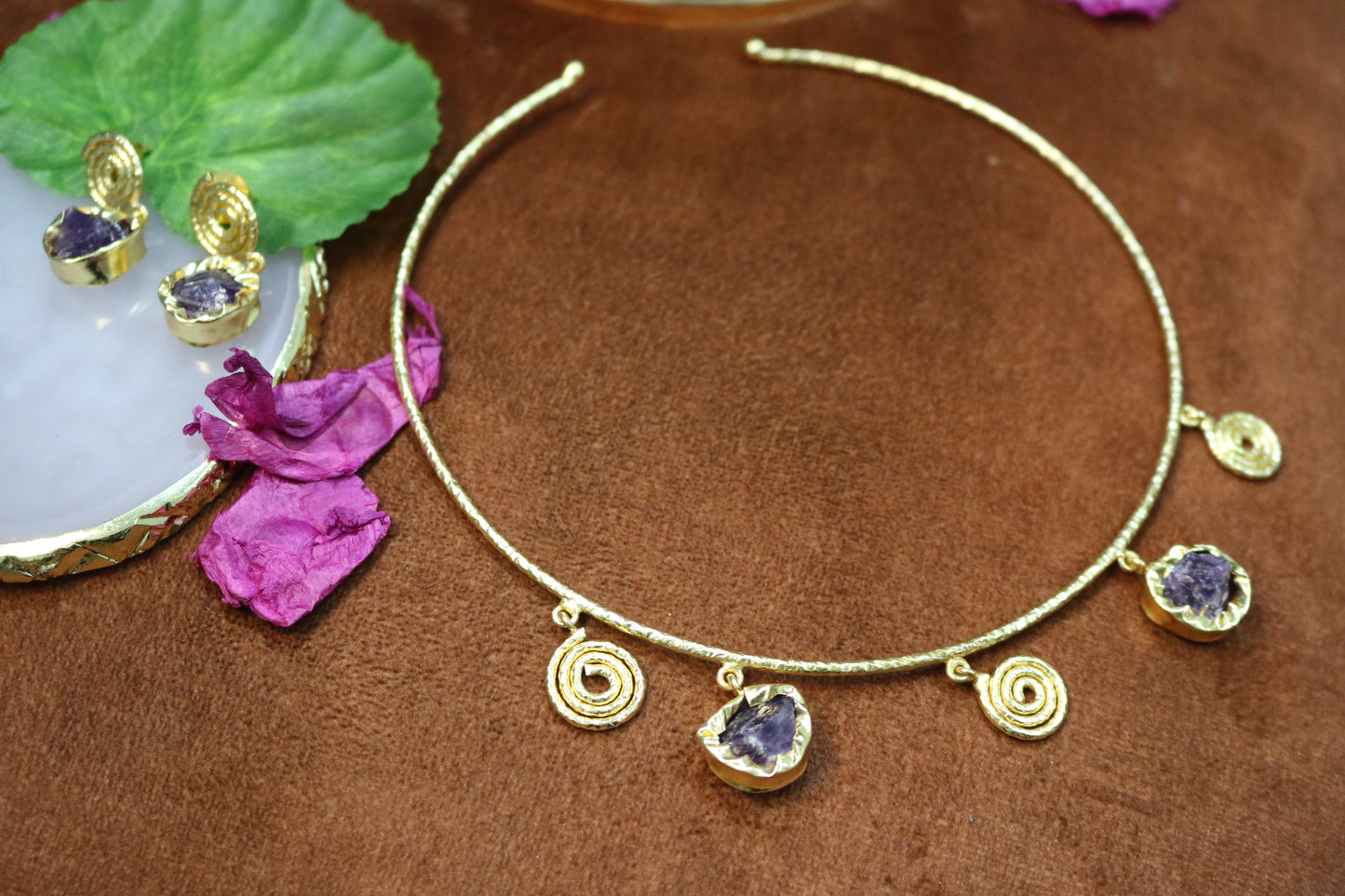 Jingle Elegant Neck Choker