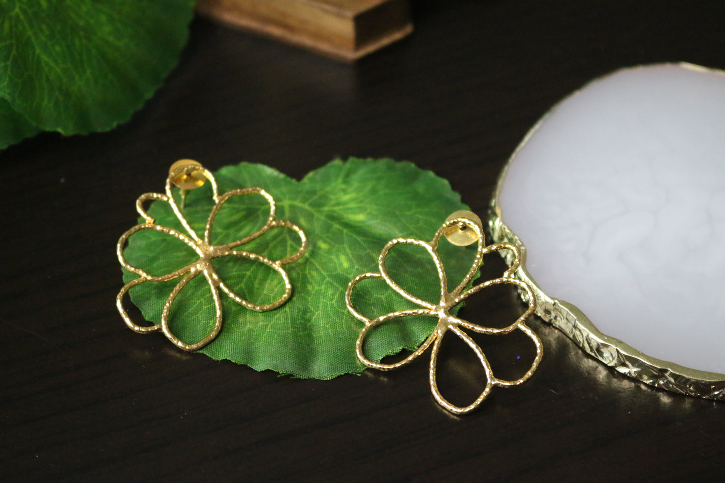 The Bloom Elegant simple Earrings