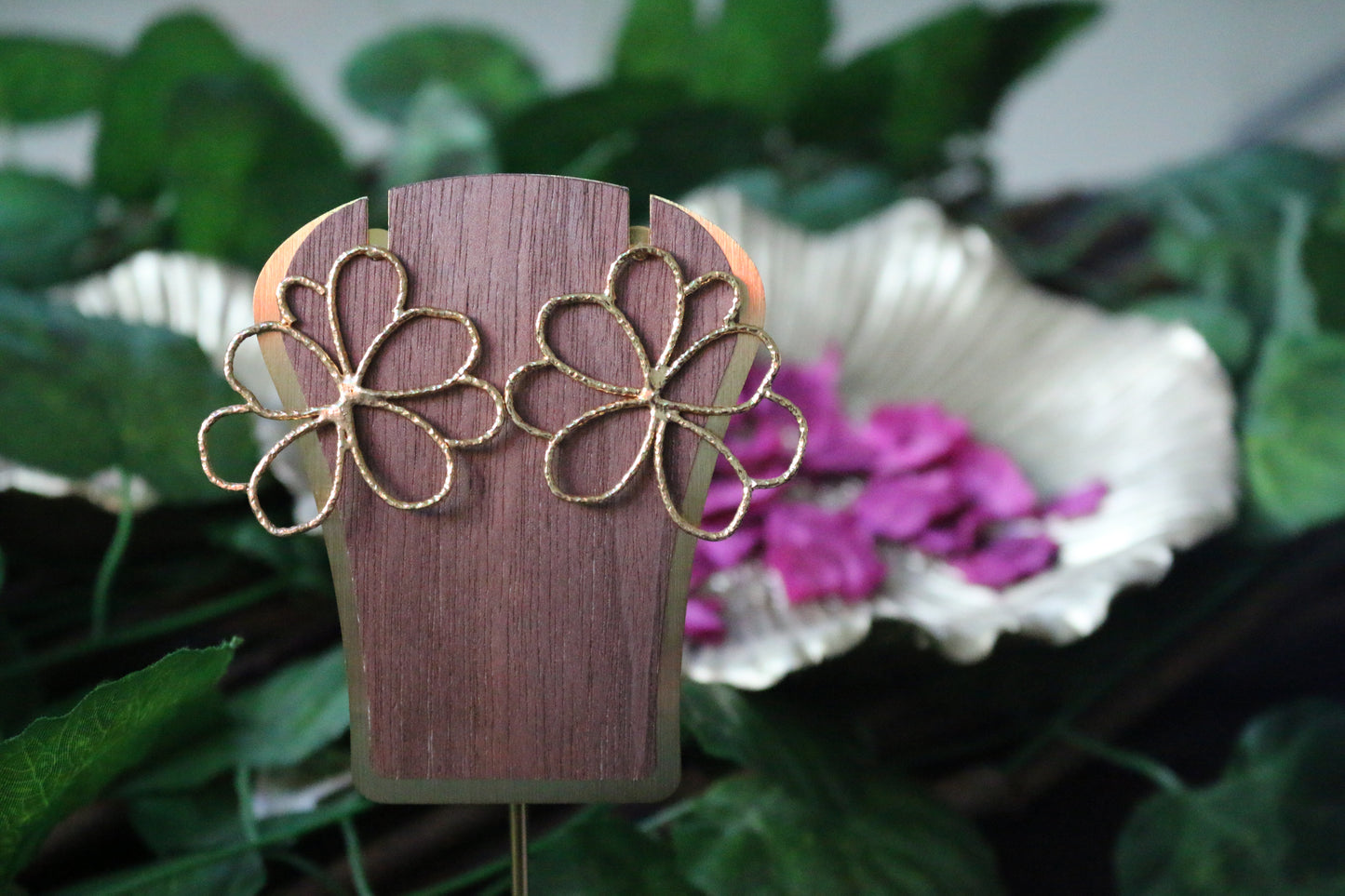 The Bloom Elegant simple Earrings